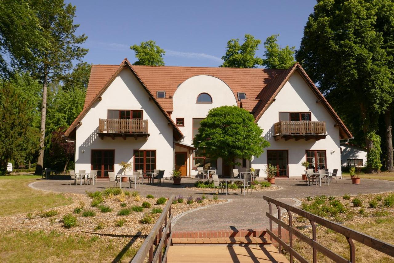 Bed and Breakfast An Der Gaertnerei Dömitz Esterno foto